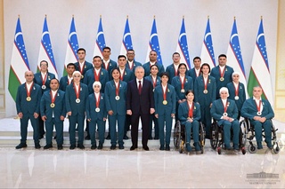 Мемлекет басшысы Паралимпиада жеңімпаздары мен жүлдегерлерін марапаттады