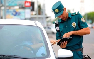 В Узбекистане водителям будут начислять штрафные баллы за 14 нарушений ПДД