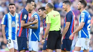 «Барселона» упустила победу в каталонском дерби и подпустила «Реал»