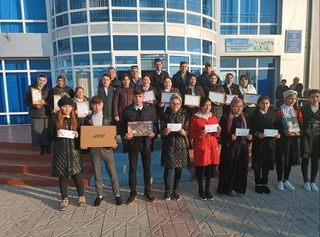 10 nafar oʻquvchi 500 ming soʻmdan direktor stipendiyasi bilan mukofotlanadi