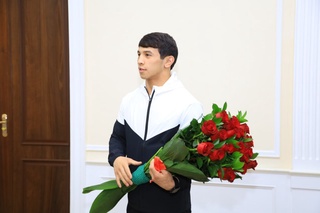 Әлем чемпионына Ферғананың әкімі  үй сыйлады