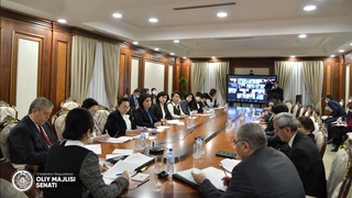 Янги таҳрирдаги Меҳнат кодексида хотин-қизлар учун белгиланаётган кафолатлар кўриб чиқилди