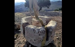 Ispaniyalik fermer qadimiy tegirmon toshini topib oldi