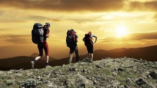 Қәдириятлар қорғаўындағы экономика: Саяхат заўқы ма ямаса жуўапкершилик пе?