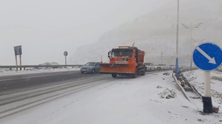 Qamchiq dovonida qor yogʻmoqda