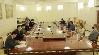 Қонунчилик палатаси Спикери В.Бозкир билан учрашди