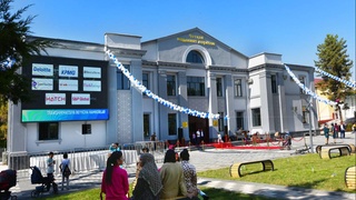 С уверенностью в сегодняшнем и завтрашнем дне