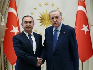 Сафири нави Ӯзбекистон ба Президенти Туркия эътимоднома супорид