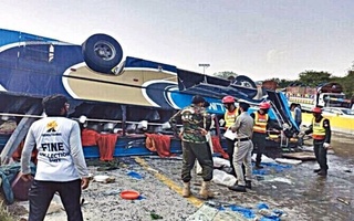 Pokistonda avtobus halokatga uchradi, 28 kishi hayotdan ko'z yumdi