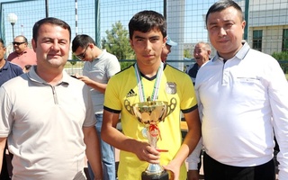 Хоразмда футбол мураббийи хотирасига бағишлаб хотира турнири ўтказилди