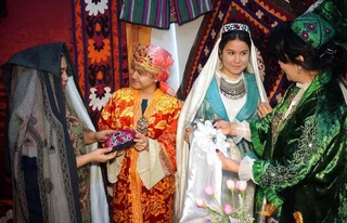 Гүлістан қаласында «Ұлттық киімдер» байқауы өтті