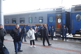 Туристический поезд «Jibek joly» соединяет Казахстан и Узбекистан