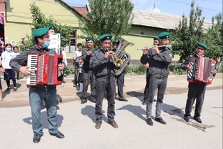 Kosonsoylik urush faxriysi eʼzozda