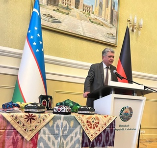 Til-millat ko’zgusi