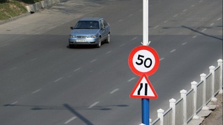 Шаҳарларда транспорт тезлигини 50 км/с пасайтириш керак