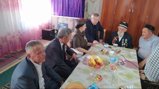 Навоийские ННОшники поздравили ветеранов