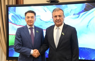 С.Сафоев Қозоғистон Республикаси Парламенти вакили билан учрашди