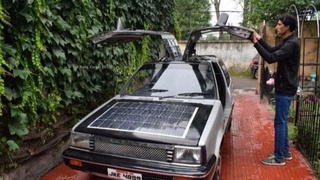 Ҳиндистонда ўқитувчи қуёш энергиясида ҳаракатланадиган электромобиль ихтиро қилди
