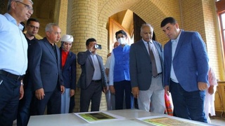 В Намангане открылась выставка «Письменное наследие Индии: искусство письма в индо-исламской каллиграфии»