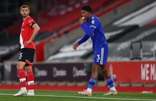 Futbolchilar ogʻiz ochib olishi uchun oʻyinlar toʻxtatib turiladi