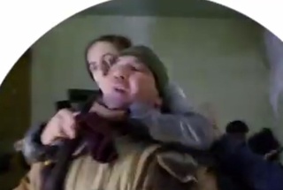 Чирчиқда электр монтёрга пичоқ билан таҳдид қилган аёлга нисбатан жиноят иши қўзғатилди