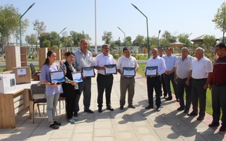 Boyovutdagi 4 ta mahallaga mebellar to'plami va kompyuter jamlanmasi topshirildi