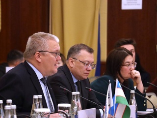 Медиа саўатлылық қалқан сыпатында: ЕҚБШ Ташкентте жасларды радикалласыўдан қорғаўды додалады