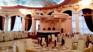 Вводятся новые ограничения на проведение семейных торжеств и работу сервисов доставки