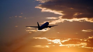 АҚШ ва Буюк Британиянинг қатор авиакомпаниялари Исроилга парвозларни бекор қилди