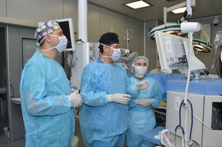 Около четырех тысяч больным, страдающим тяжелыми недугами, проведут сложные хирургические операции