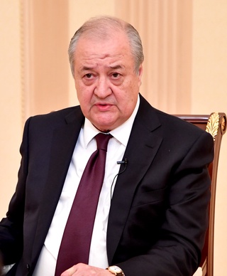 Янгича шароитда ишлашни ўрганиш йўлида