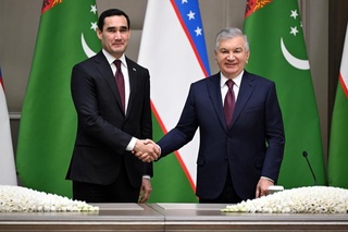 Presidents of Uzbekistan and Turkmenistan sum up the results of productive talks