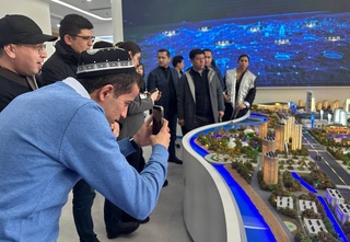 Намояндагони ВАО-и Ӯзбекистон таҷрибаи энергетикии Чинро меомӯзанд