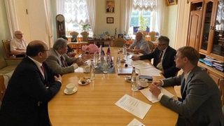 Академияҳои илмҳои Ӯзбекистон ва Русия самтҳои ҳамкориро баррасӣ карданд