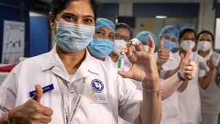 Глава ВОЗ: если страны не будут делиться вакцинами от COVID-19, мы вернемся к исходной точке