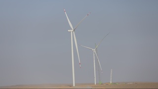 Qoraqalpogʻistonda ilk shamol elektr stansiyasi turbinalari qad rostladi