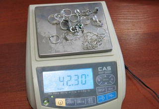 Endilikda zargarlik buyumlarini deklaratsiya toʻldirmasdan olib chiqish mumkin