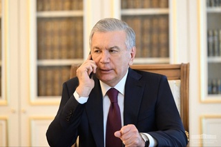 Президент Шавкат Мирзиёев поговорил по телефону с Улугбеком Рашитовым и  Хасанбоем Дусматовым