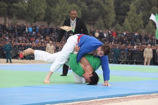 Термизда катта кураш мусобақаси бўлиб ўтади