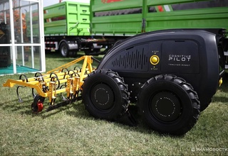 Sun'iy intellekt tomonidan boshqariladigan birinchi avtonom va kabinasiz mini-traktor ishlab chiqildi