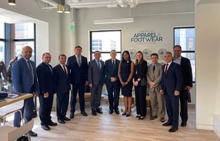 Америка киім және аяқкиім бірлестігі Өзбекстанның халықаралық стандарттарын енгізудегі іс-әрекеттерін қолдайды