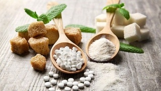 Shakar oʻrnini bosuvchi sunʼiy mahsulotlar ozishga yordam bermaydi