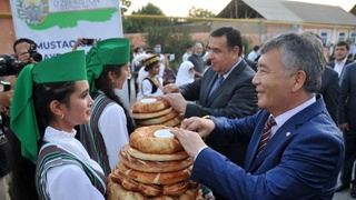 Фарғона вилоятининг «Уч авлод учрашуви» қўшни мамлакатлар вакиллари иштирокида бўлиб ўтди