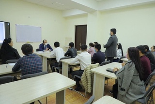 Вазир олийгоҳда дарс ўтди