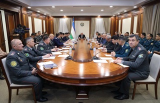 Qoʻmita majlisida Qoʻshinlarning jangovar shayligi, fuqarolar murojaatiga boʻlgan eʼtibor muhokama etildi