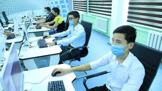 Чустская «IT-School» стала местом притяжения молодежи