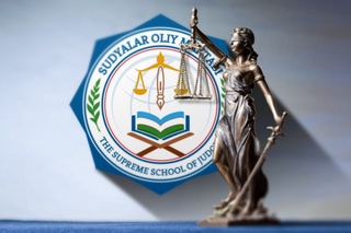 Sudyalar oliy maktabining arxiv xodimi pora bilan ushlandi