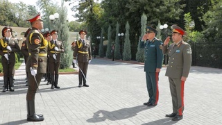 Национальные гвардейцы Узбекистана и Казахстана обменялись опытом служебно-боевой деятельности