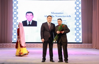 «Ең үлгили көше бийи» таңлаўының Қарақалпақстан Республикасы басқышы жеңимпазлары сыйлықланды