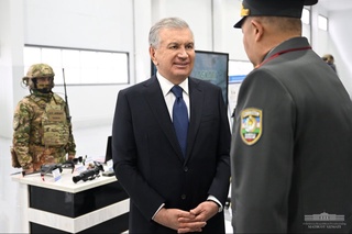 Ўзбекистон Президенти мудофаа саноати мажмуалари билан танишди